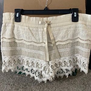 No Boundaries lace shorts size 7-9